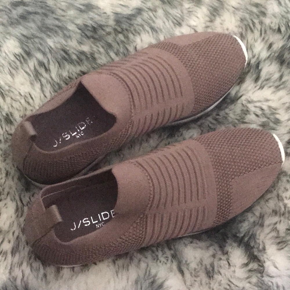 J/Slides Slip on sneakers